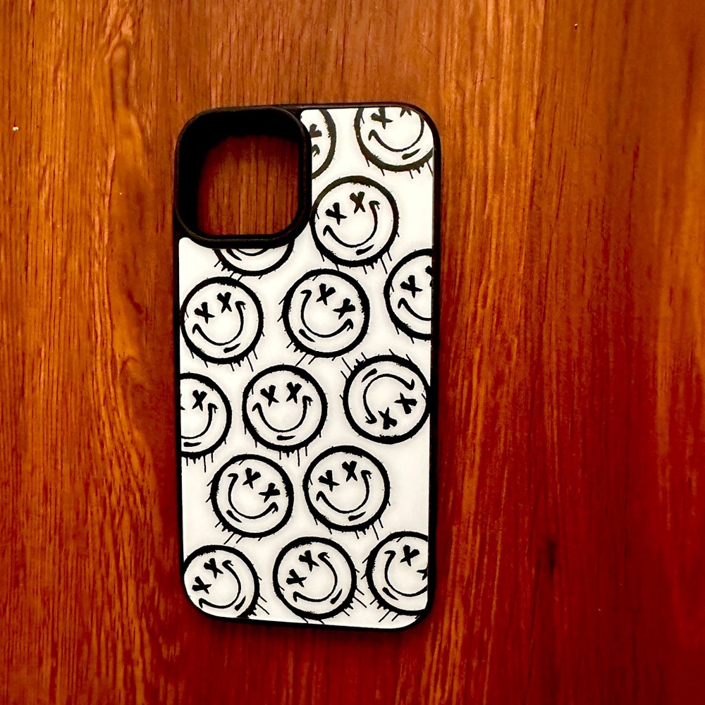 Black and white smiley case